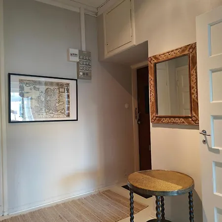Light-filled 1br, Charming, Great Transport Apartamento
